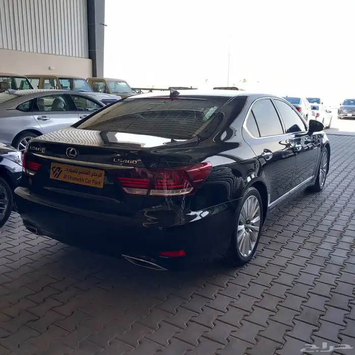 للبيع لكزس LS460 موديل 2016 3
