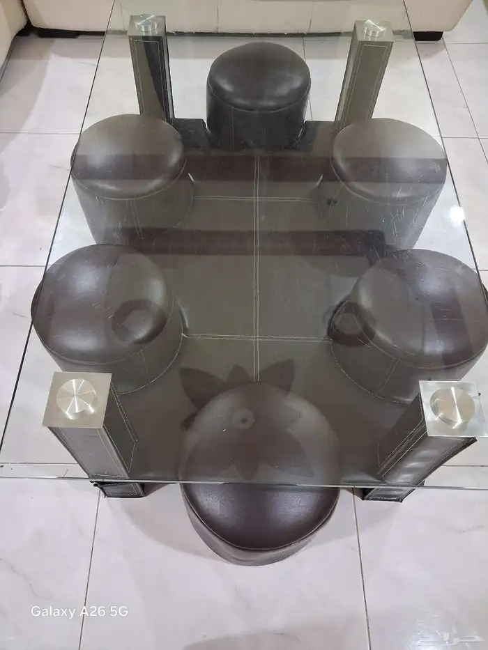 طاولة للبيع 0