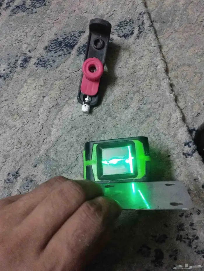 ليزار 2خط علي بيشتغل ب2حجر بطريه مفهش غلطه بصراحه وعن تجربه 0