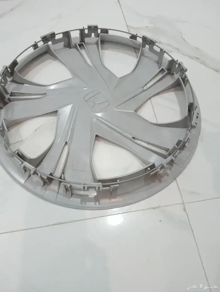 للبيع طيس هوندا سيتي نظيفة اصلي مقاس15 9