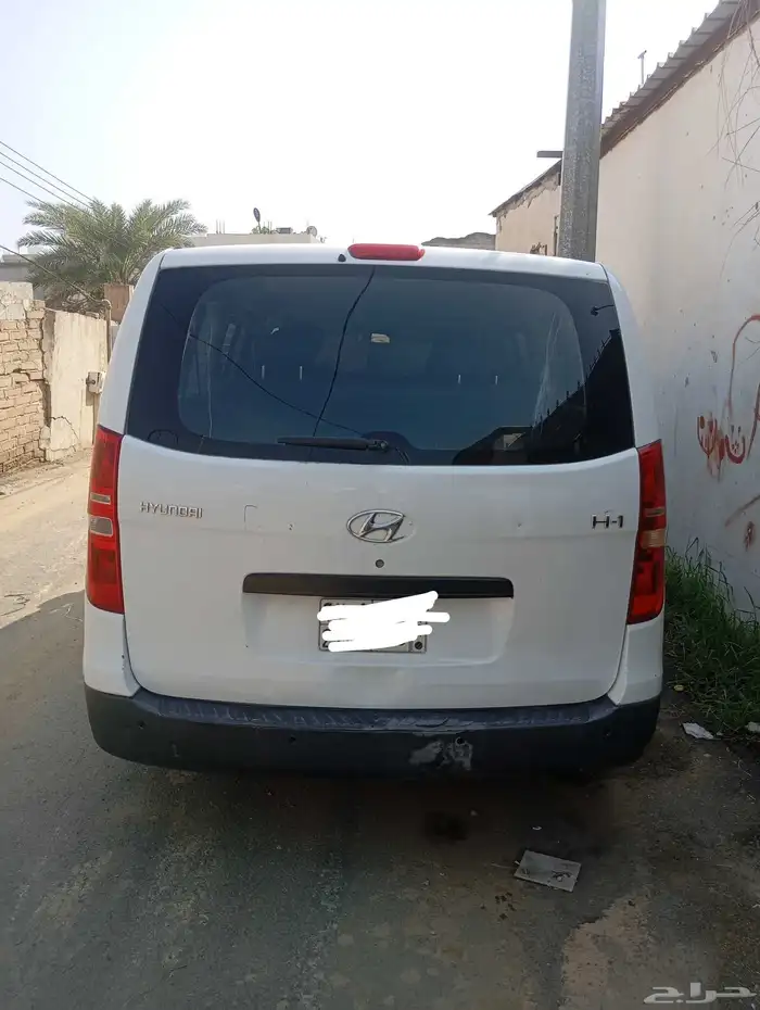 اعرض لكم سياره هونداي H1 للبيع كاش ولا اريد بدل 6