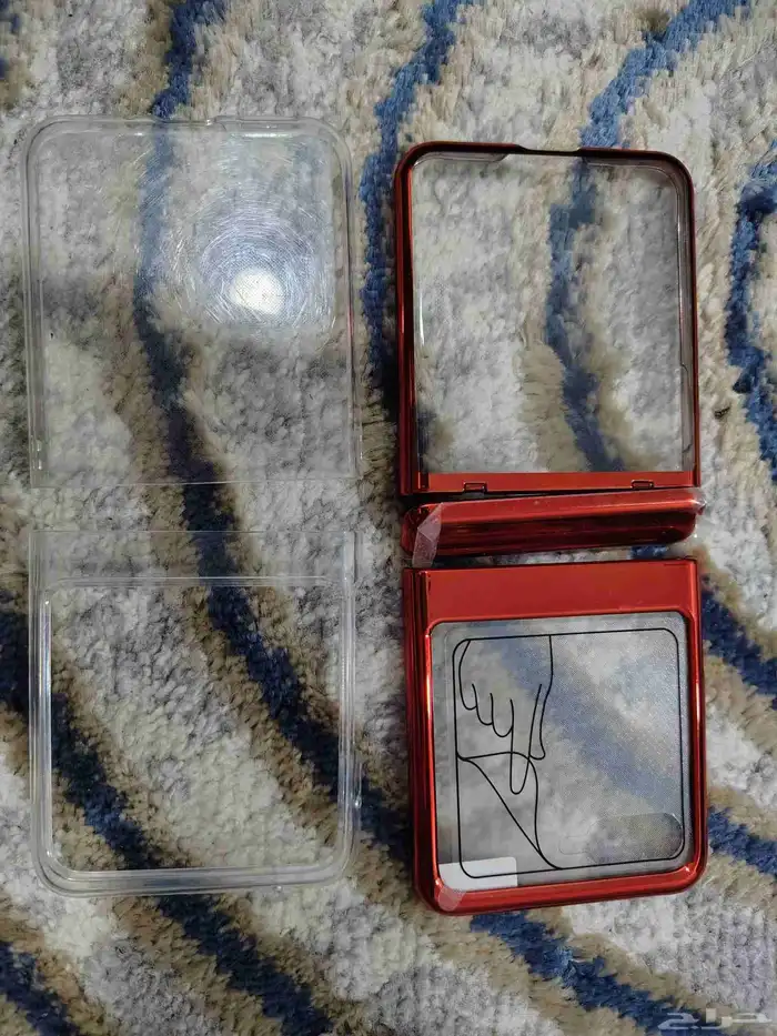 جوال موتورولا رايزر 40 الترا كالجديد Motorola RAZR 40 ultra 7