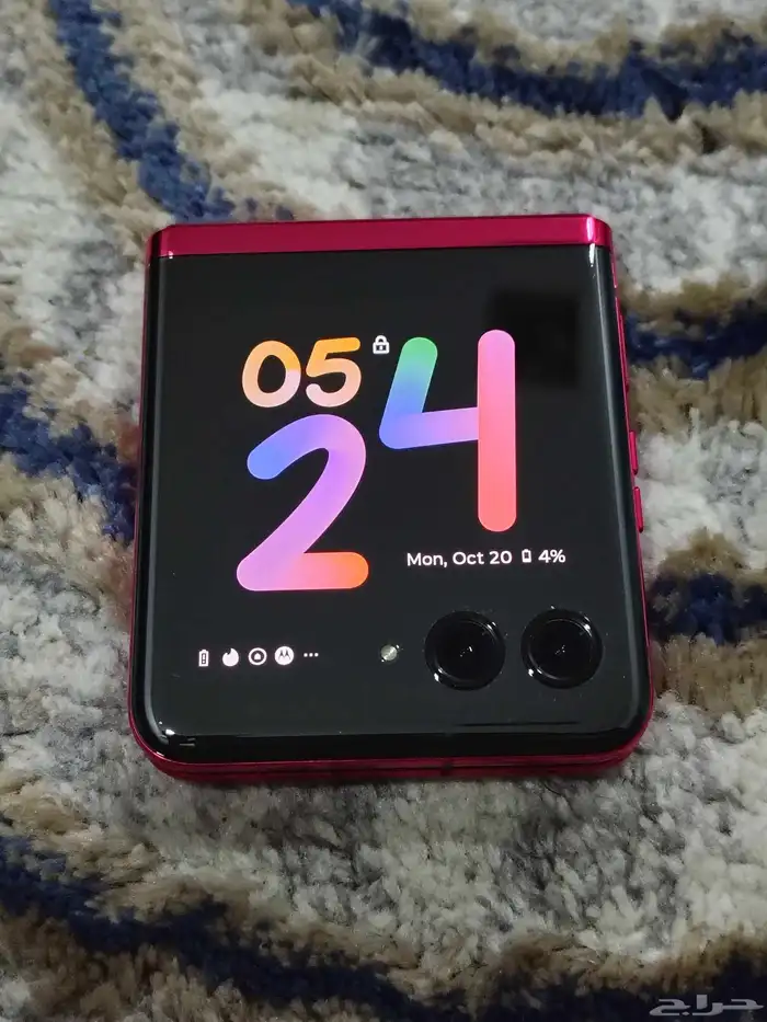 جوال موتورولا رايزر 40 الترا كالجديد Motorola RAZR 40 ultra 1