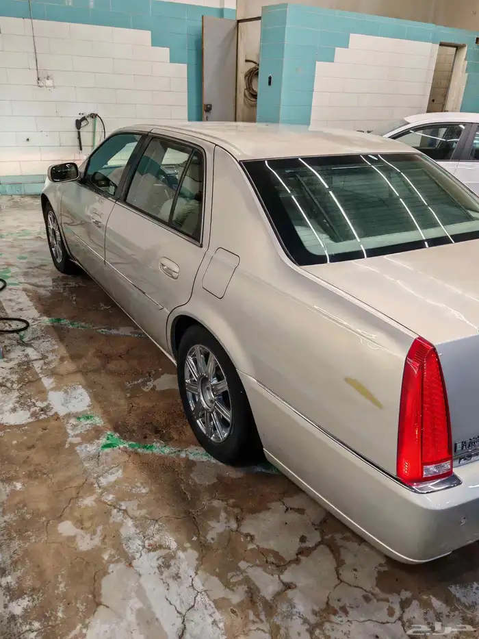 Cadillac dts 2008 3