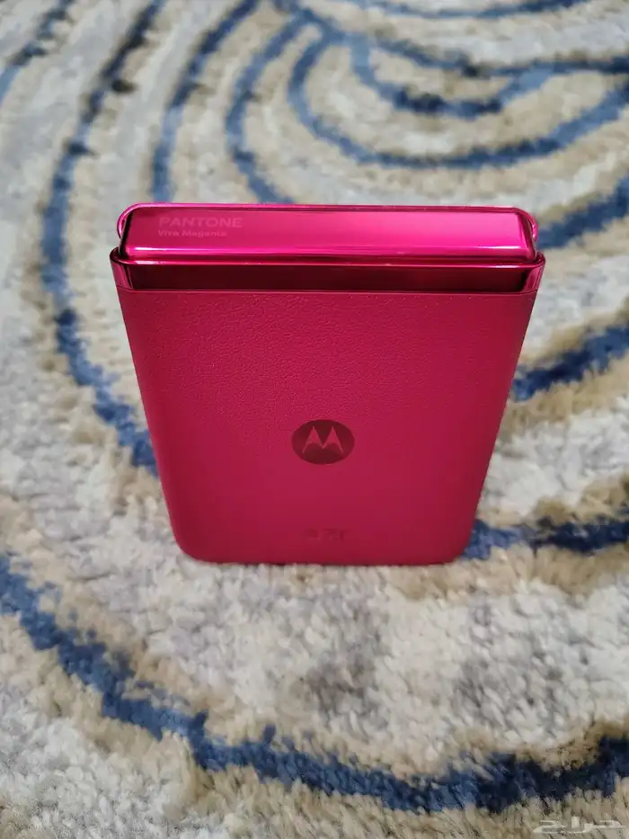 جوال موتورولا رايزر 40 الترا كالجديد Motorola RAZR 40 ultra 3