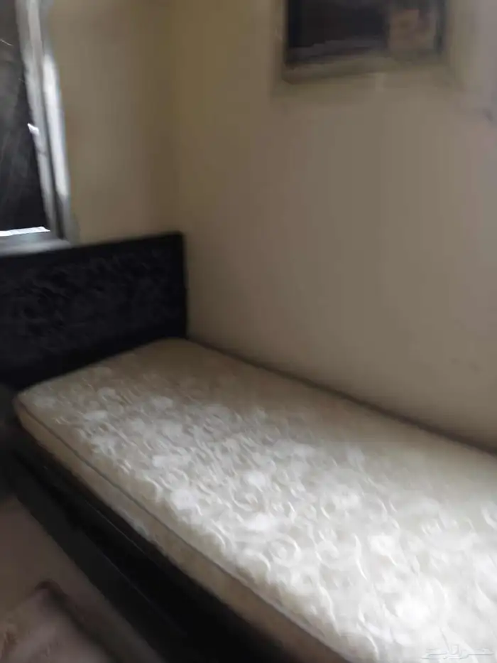 اثاث للبيع غرفه نوع كامله عدا الدولاب و 2 سرير اطفال و دولاب 0