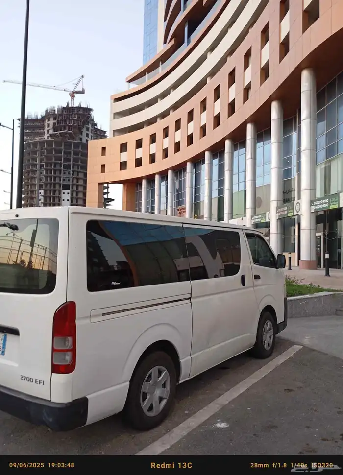 يتوفر لدينا باصات 15 راكب للإيجار اليومي والشهري مع السائق 0