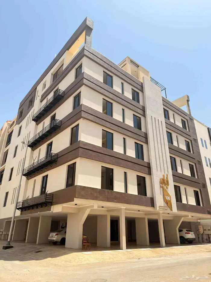 للمتميزين شقه في حي الروضه 4 غرف 0