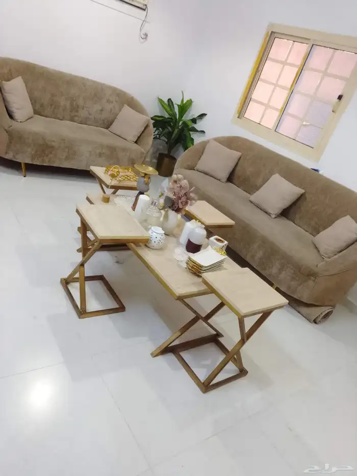 كنب للبيع استخدام قليل خالي من التشققات 1