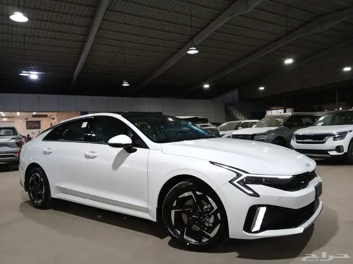 كيا K5 ( نص فل GLS ) موديل 2026 الاهلية 11