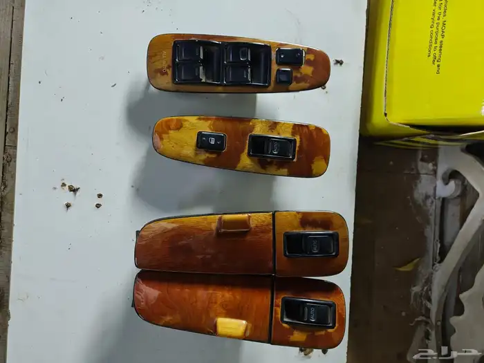 بيع قطع غيار مستخدم لكزس LS400 مديل 99 13