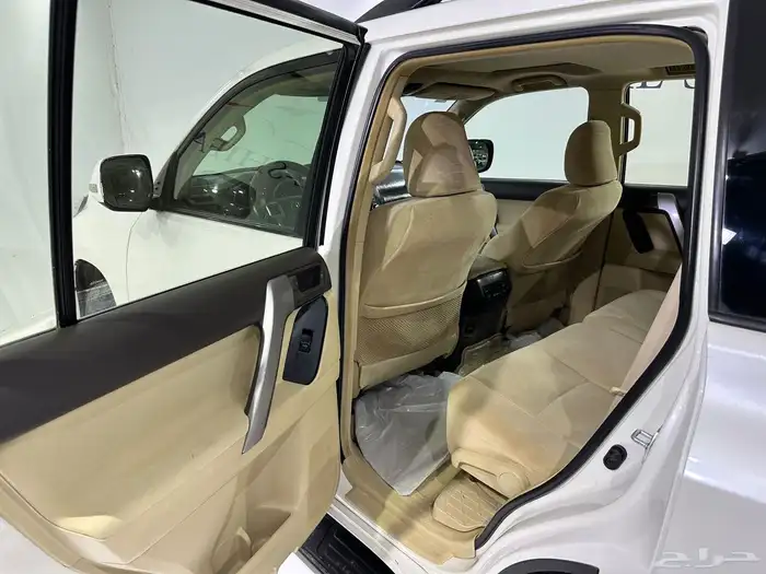 تويوتا برادو 2014 v6 فل سعودي 16