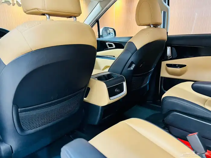 كيا كارنيفال 2021 ديزل فل كامل ( بحاله ممتازه) 9