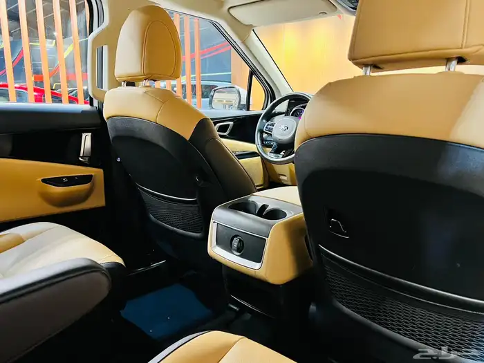 كيا كارنيفال 2021 ديزل فل كامل ( بحاله ممتازه) 10