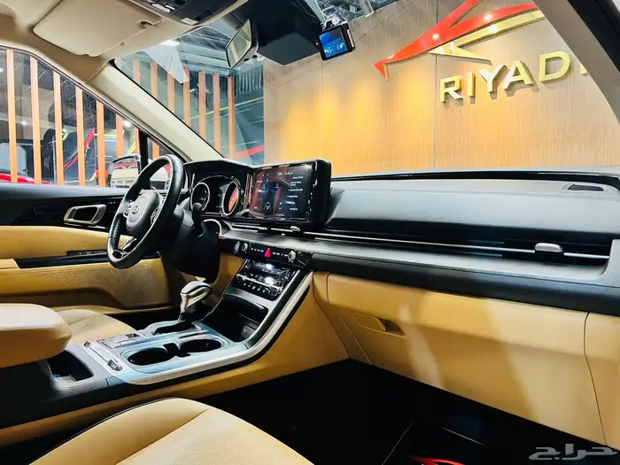 كيا كارنيفال 2021 ديزل فل كامل ( بحاله ممتازه) 12