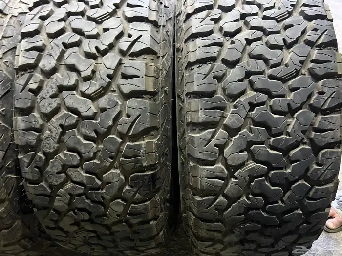 جنوط فيول مع كفرات فيرتيش نص حجري مقاس 285 70 17 9