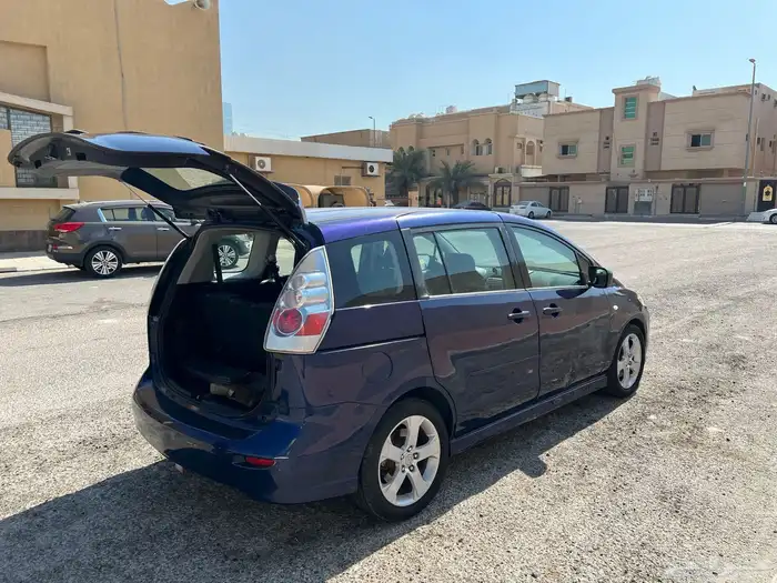 مازدا هتشباك 4