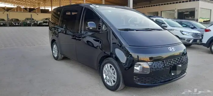 هونداي ستاريا 2023 بنزين 6