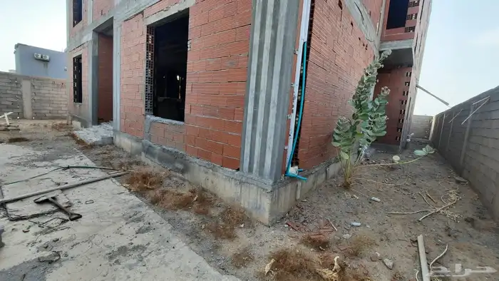 فيلا عظم للبيع في جده حي الرياض 32