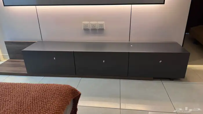 طاوله للبيع 0