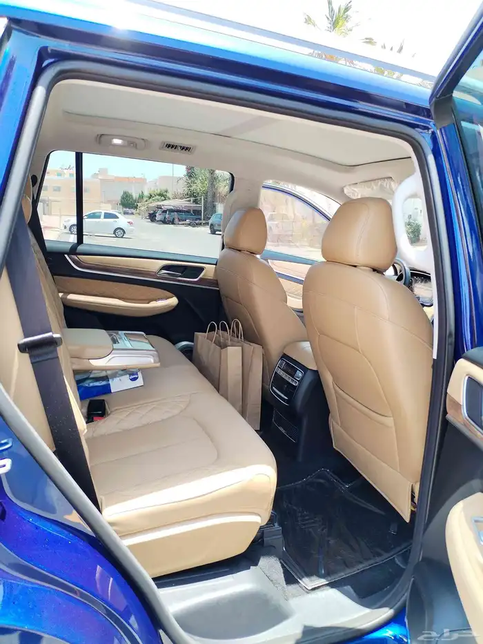 MG RX8 2023 عداد 17 الف وكالة 9