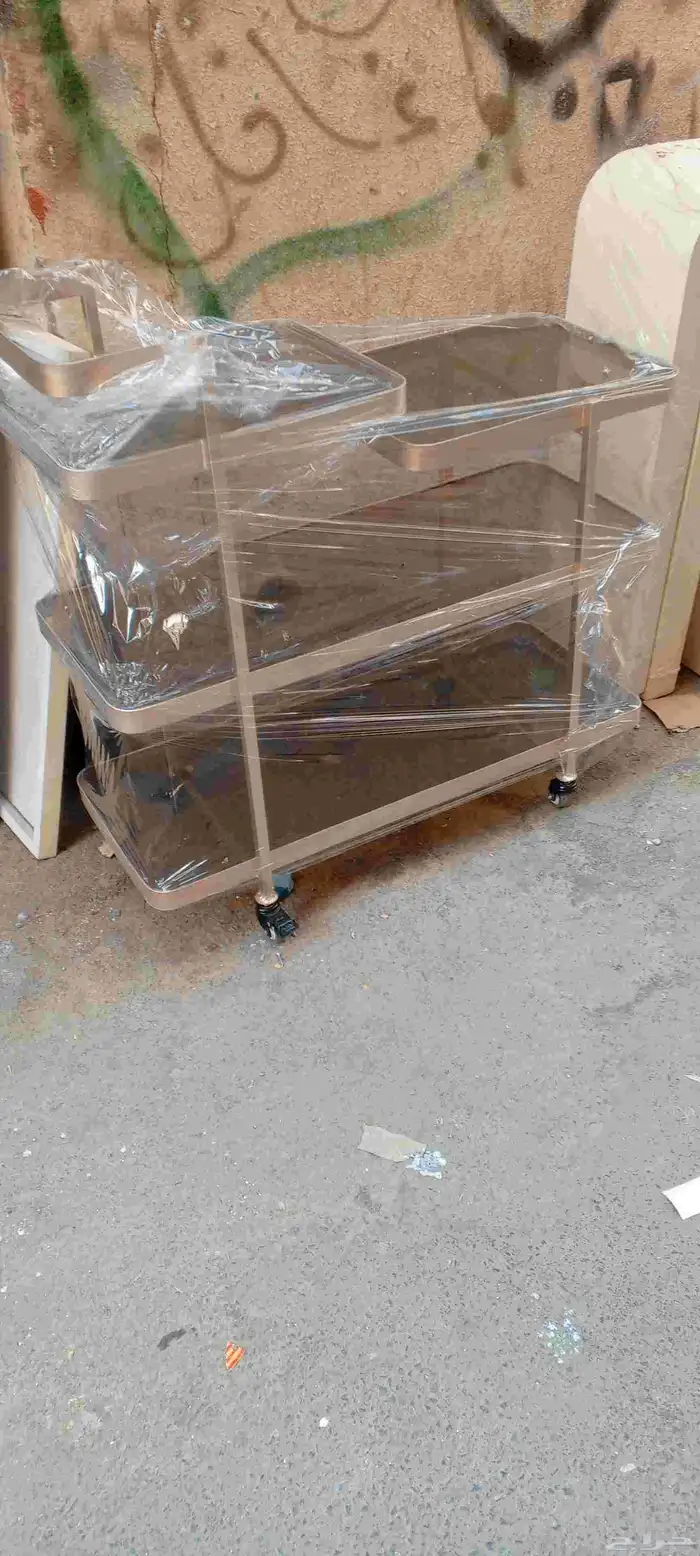 طاولات خشب رخام طاوله حديد التسليح في الرياض 0