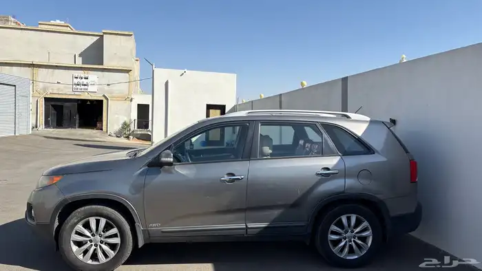 كيا سيرنتو 2012 دفع رباعي 3