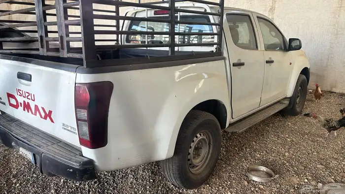 ايسوزو للبيع مديل 2013 غمارتين 2