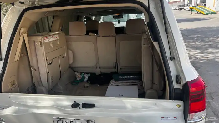 جيب لا ند كروزر 2019 9