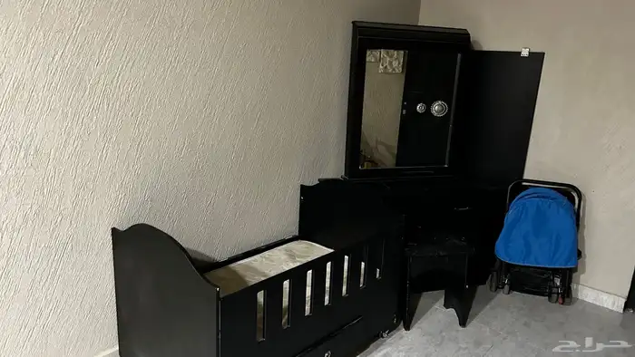 سرير أطفال وتسريحه ودرجة أطفال 0