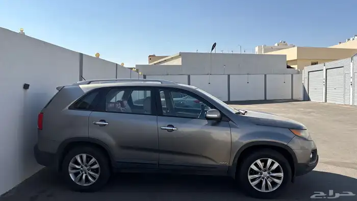 كيا سيرنتو 2012 دفع رباعي 2