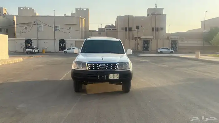 لاند كروزر GXR 3