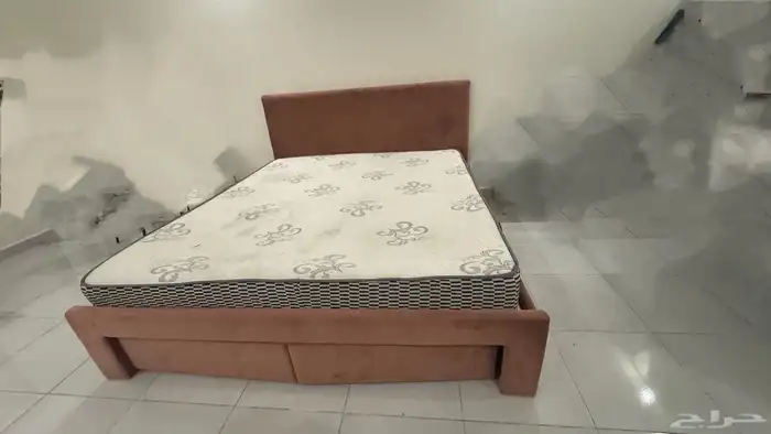 سرير من هوم بوكس 1