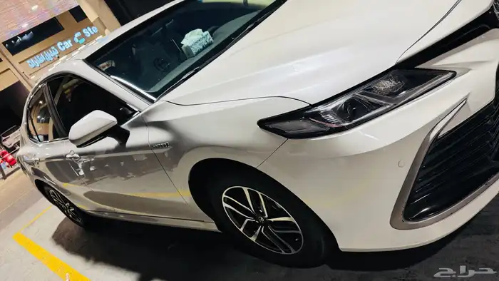 امري مادل تويوتا كامري هايبرد 2024 اللون  أبيض لؤلؤي (أوف 9