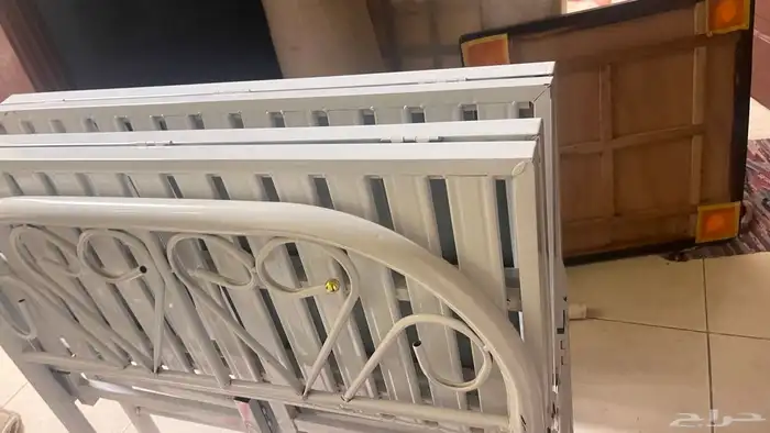 مكنسه كهرباء ومكوا بخار وسرير 3