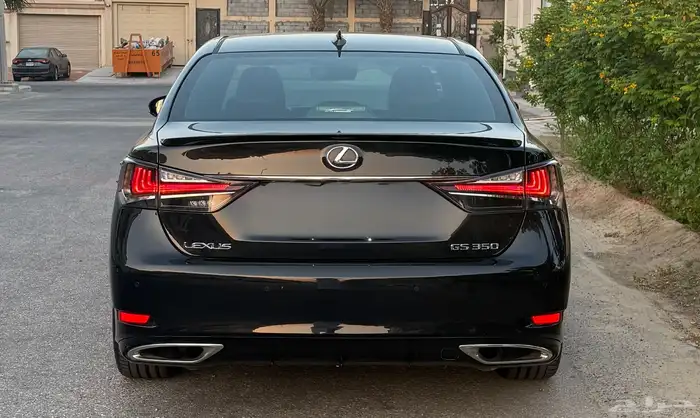 للبيع لكزس GS F 2017 مالك أول نظييف 2