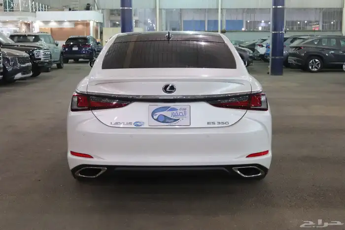 لكزس ES350 فئة CC موديل 2025 عداد1500 كم خليجي بسعر 220.000 4