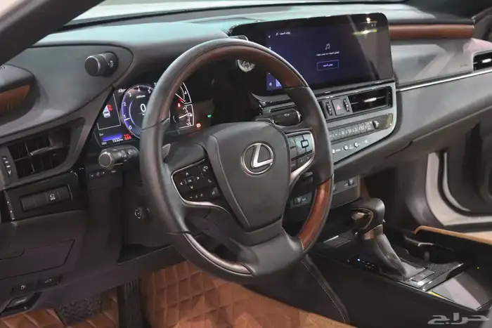 لكزس ES350 فئة CC موديل 2025 عداد1500 كم خليجي بسعر 220.000 14