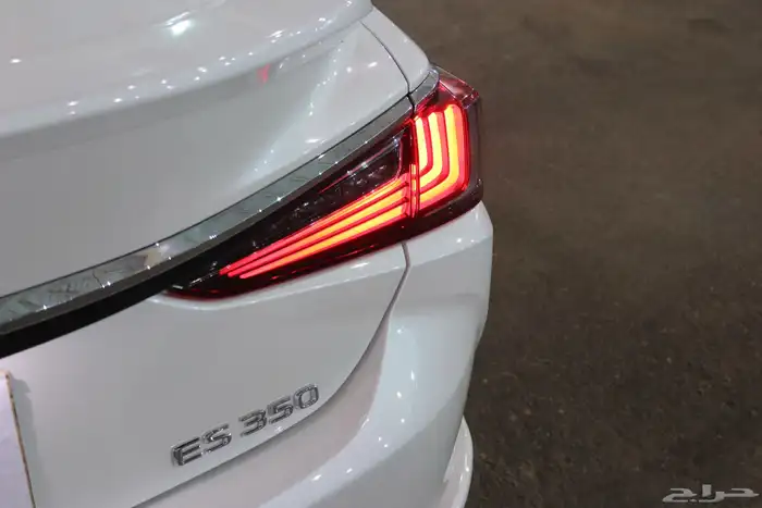 لكزس ES350 فئة CC موديل 2025 عداد1500 كم خليجي بسعر 220.000 6
