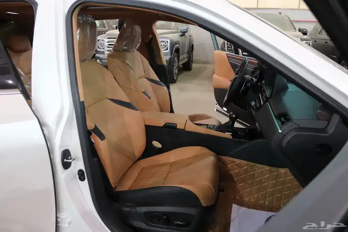 لكزس ES350 فئة CC موديل 2025 عداد1500 كم خليجي بسعر 220.000 10