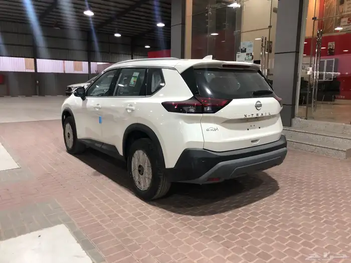 نيسان اكستريل 2025 لؤلؤي 5 مقاعد دبل 2