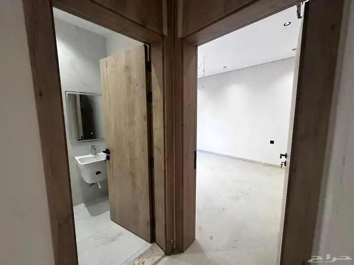 للبيع شقة جديدة جدة حي الريان تمليك 3