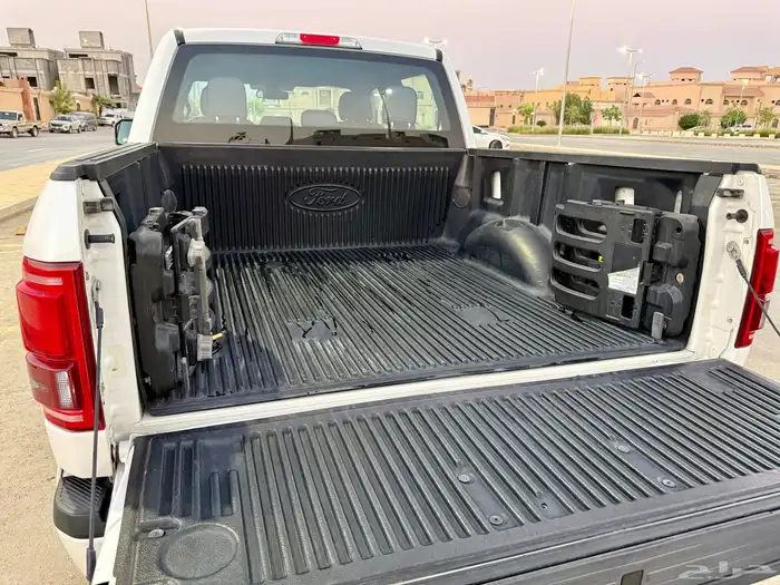 فورد F-150 بلاتنيوم مخزن شبة جديد 13