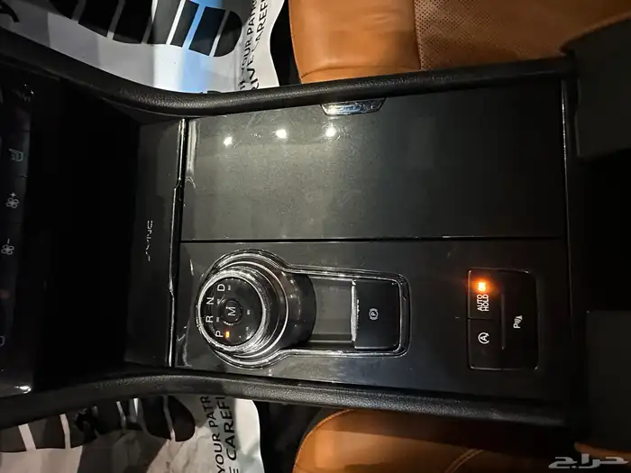 فورد تورس تيتانيوم موديل 2022 فل كامل نظيفة جدا 20