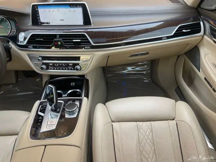 بي ام دبليو-2016-750Li-فل كامل- طلبية خاصة- قمه النظافه 37