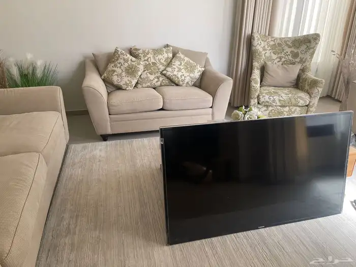 تلفزيون سامسونج 56 بوصه سمارت 0