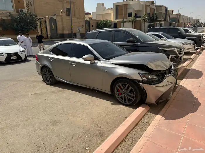 لكزس is350 f sport اصلي 2017 تشليح او لوحات دبي 0