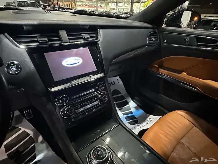 فورد تورس تيتانيوم موديل 2022 فل كامل نظيفة جدا 18