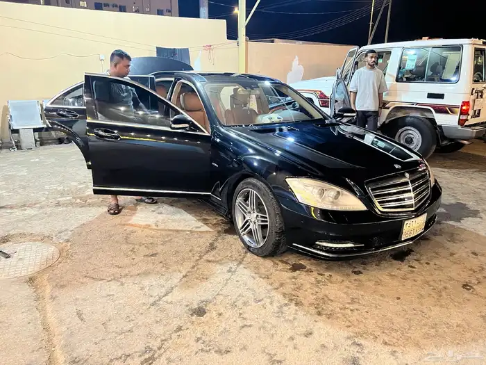 مرسيدس S500AMG موديل 2007 لون اسود ملوكي وفرش لون جملي 3
