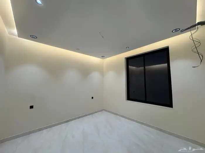 للبيع فيلا دورين وملحق في حي النواريه تشطيب vip 6